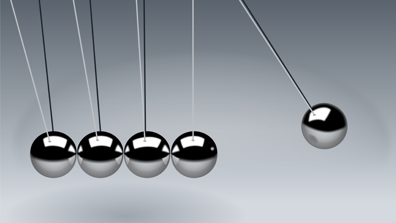 ARTICLE Newton Cradle