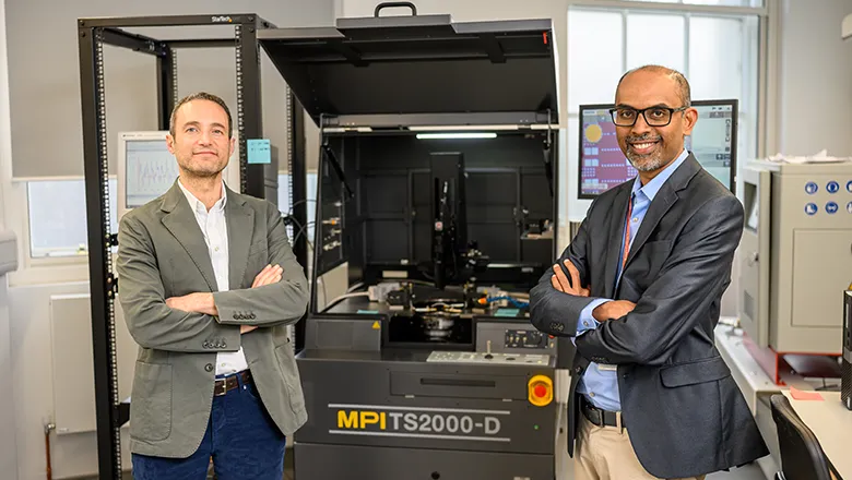 Bipin Rajendran and Osvaldo Simeone in their lab