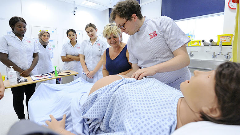 How To Become A Midwife In London