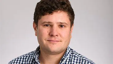 Dr Oliver Runswick