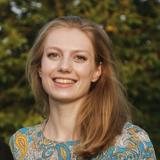 Dr Annie Calderbank