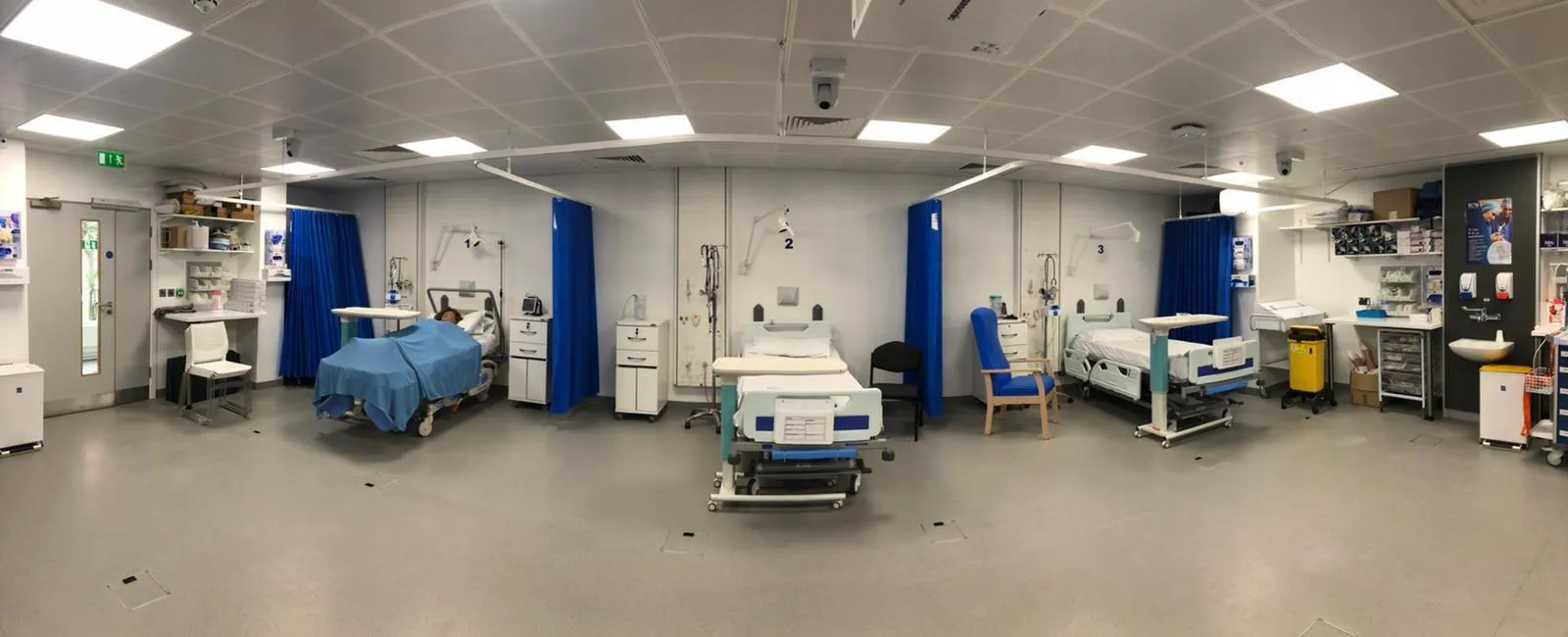 Ward with three beds