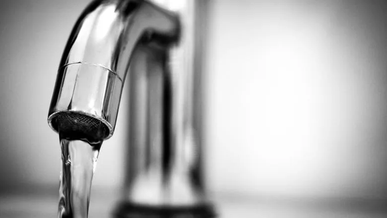 kitchen tap with water