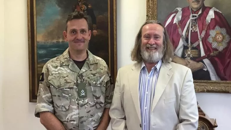 Major General Andrew Roe, the CEO and Commandant of the UK Defence Academy (L) and Professor Greg Kennedy (R)