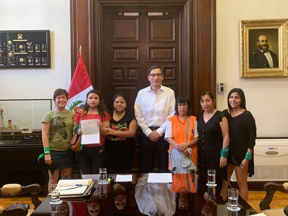 President Martín Vizcarra receives relatives of victims of gender violence, feminist activists and women’s rights’ defenders demanding that violence against women be declared a national emergency, January 2020