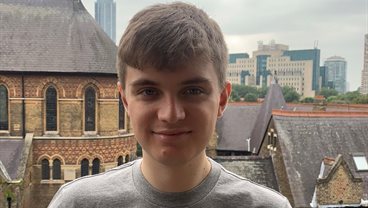 Undergraduate student receives 2022 Kingstone Sumner Prize