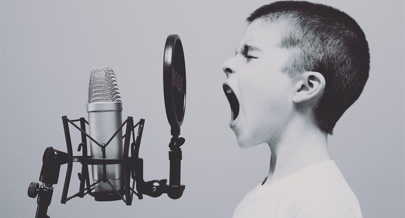 Kid-shouting jason-rosewell-ASKeuOZqhYU-unsplash