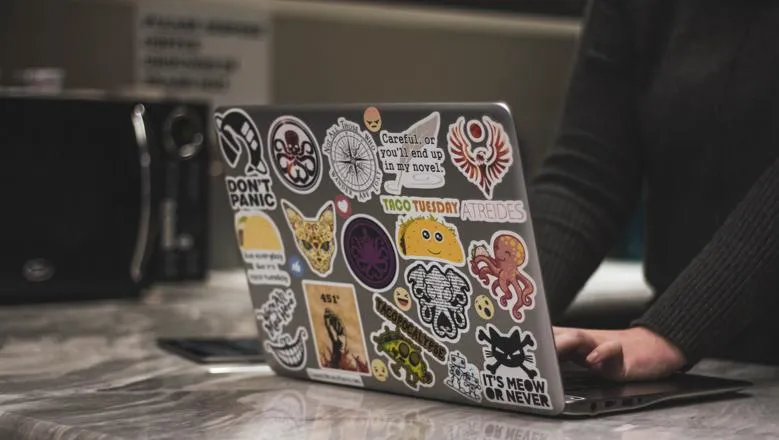 laptop-stickers-_oKSYD2cSIk-unsplash