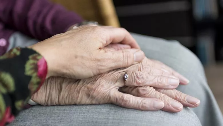 Elderly-hand-global-ageing