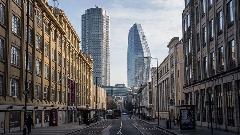 Image of an empty Stamford Street showing King's campus on the left.