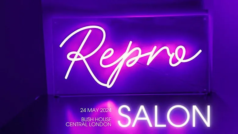 Neon sign with the words 'Repro Salon'