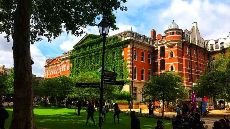 An image of the red brick building at Guy's campus