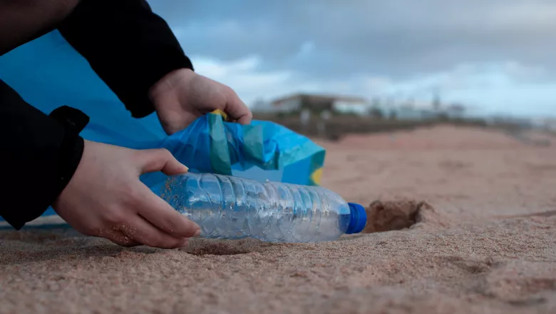 sustainability-beach-plastics-promo